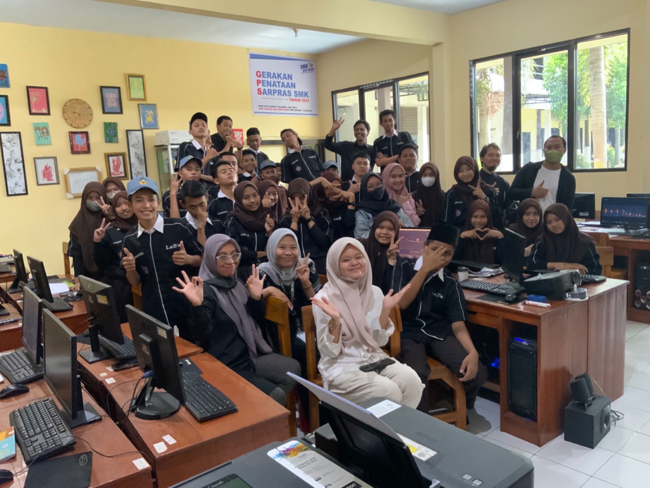 Industri Mengajar Jurusan Animasi (Hompimpa Studio)