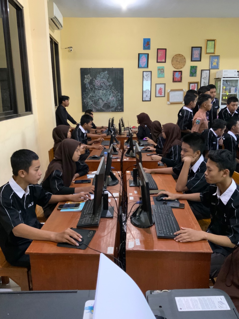 Industri Mengajar Jurusan Animasi (Hompimpa Studio)
